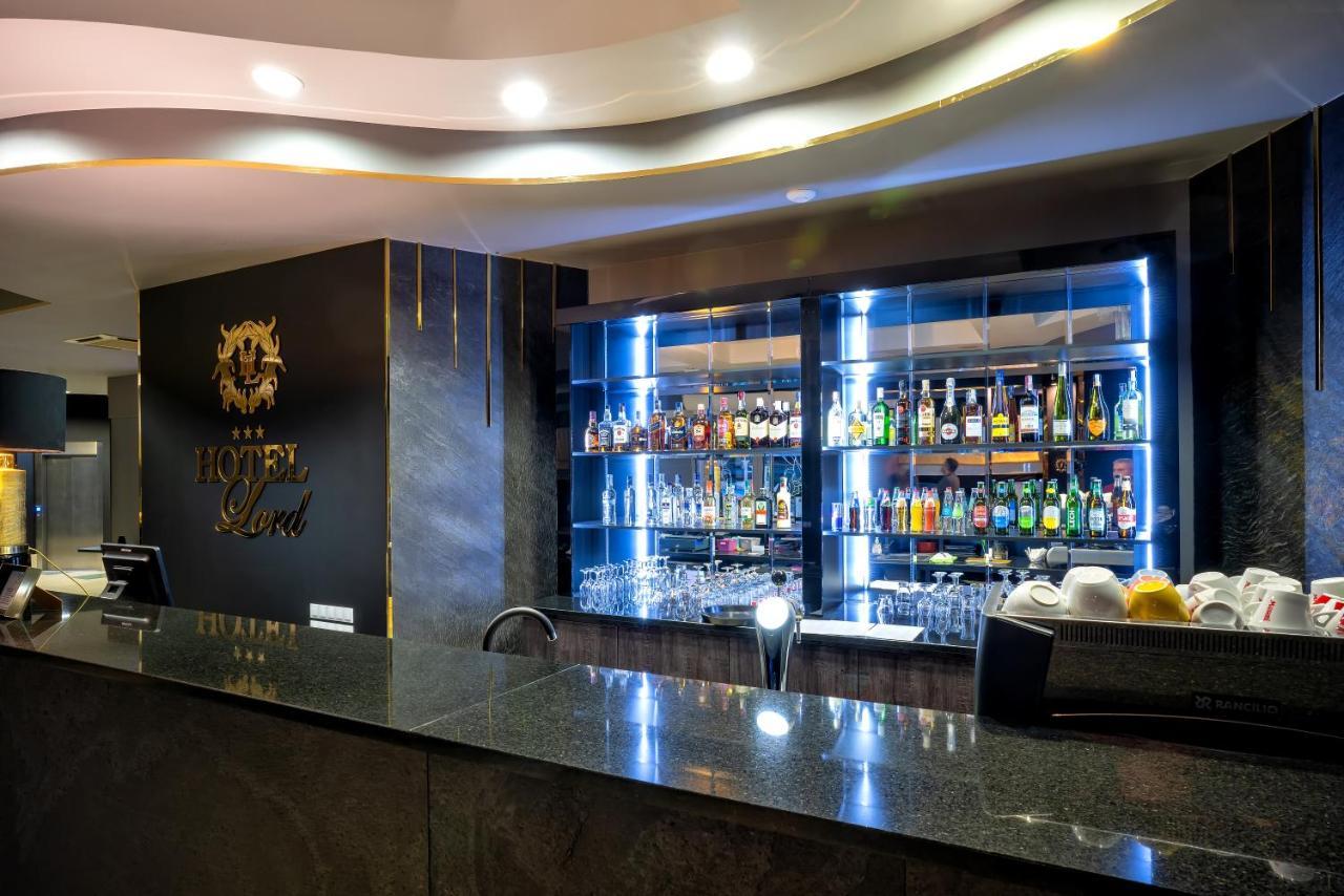 Hotel Lord غورليتسي المظهر الخارجي الصورة